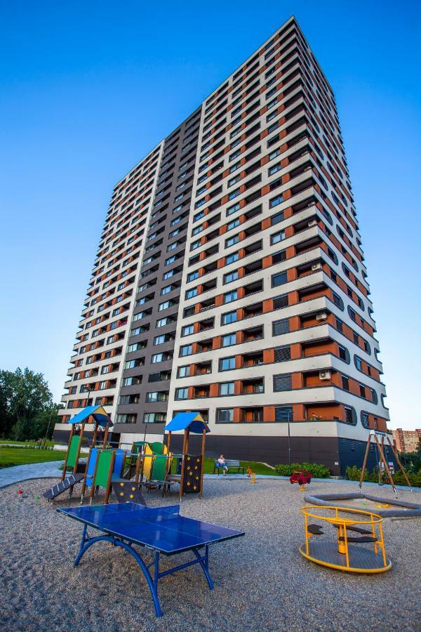 Air-Conditioned City View Apartment 24H Check-In บราติสลาวา ภายนอก รูปภาพ